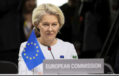A reelección d’Ursula Von der Leyen confirma ros “alcuerdos” entre conservadors, socialdemocratas y ultradretistas en a UE