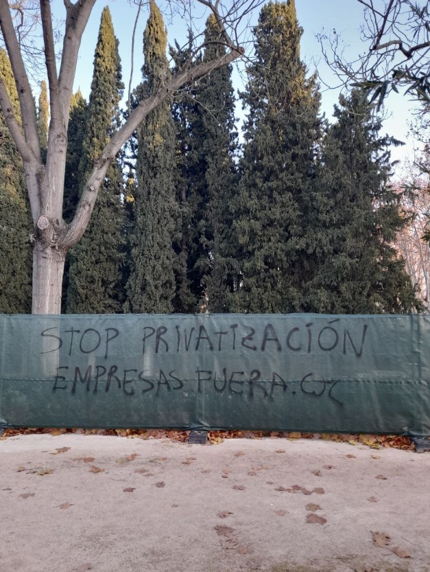 A mercantilización de ros espacios publicos entre luces de Nadal